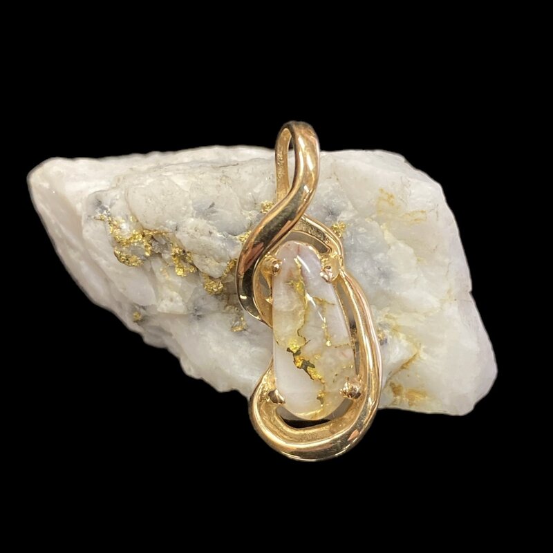 Oro Cal Gold Quartz Pendant - PN784QX