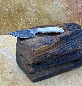 The Guide Damascus Knife