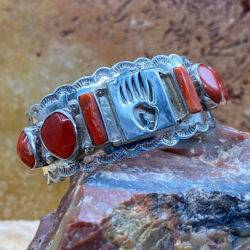 6 stone coral cuff w/ bear paw 6.5"