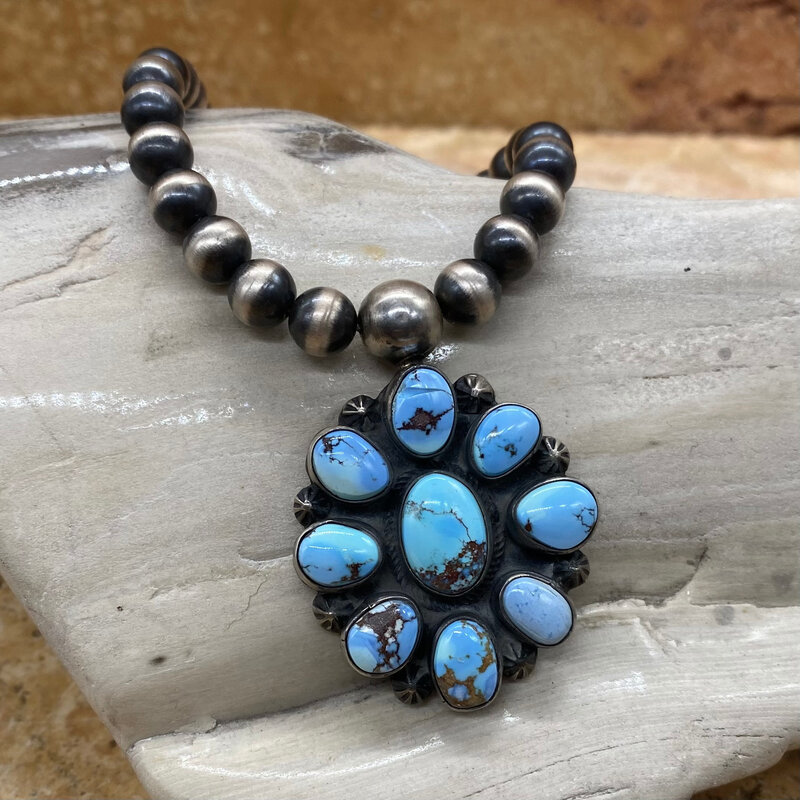 20" Golden Hills Flower Necklace w/Navajo Beads