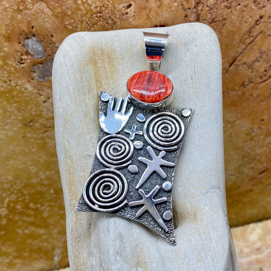 Spiny Oyster Shell Pendant by Alex Sanchez