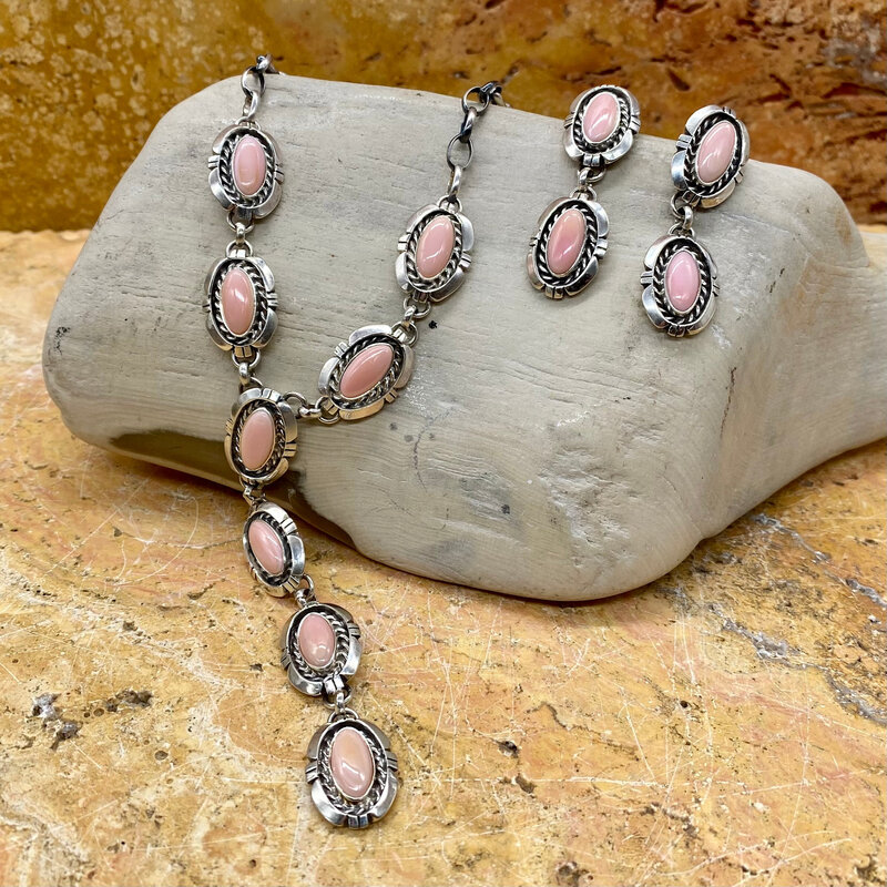 Conch shell lariat necklace & earrings