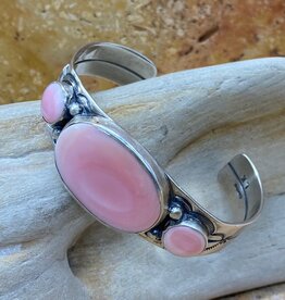 3 stone conch shell cuff - Larry Kaye - 6.5"