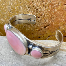3 stone conch shell cuff - Larry Kaye - 6.5"