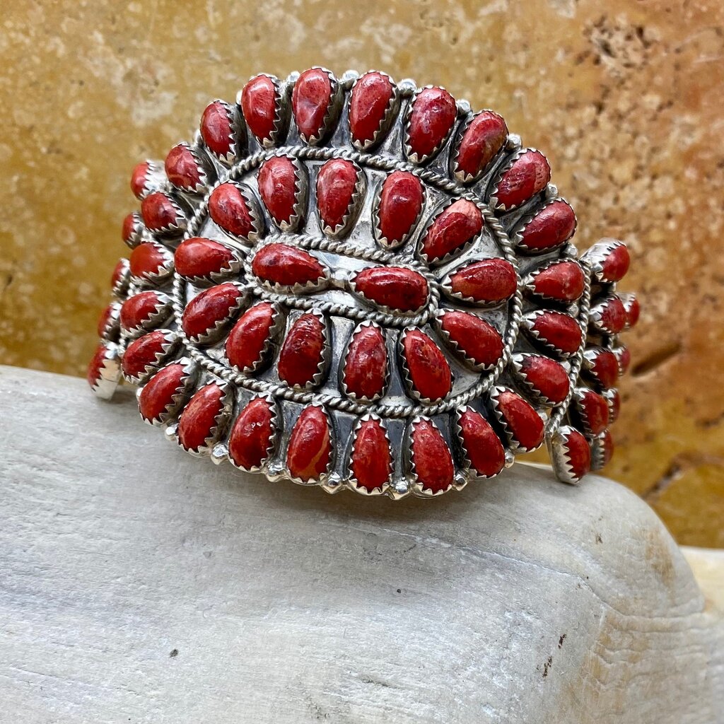 Zuni Spiny Oyster Shell Cuff - 6.25"
