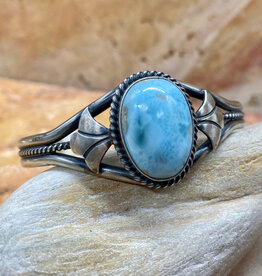 6.5" Larimar Cuff