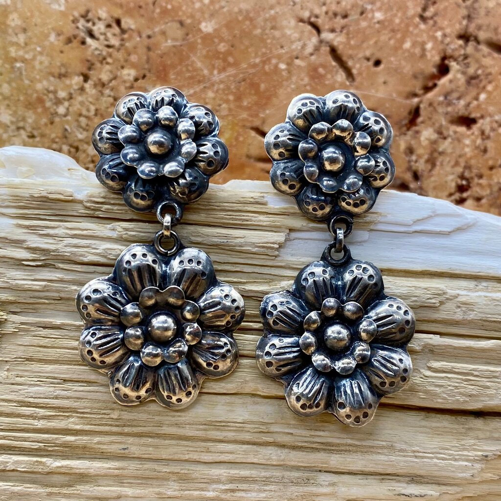 Silver 2-flower Post Earrings