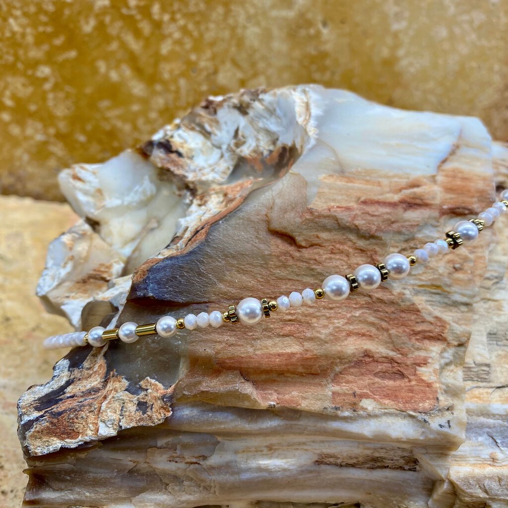 White Necklace by Coeur de Lion