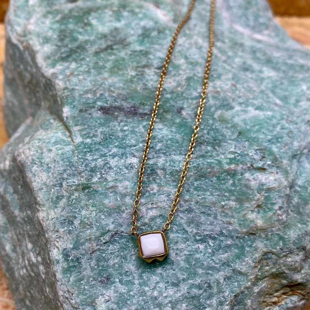 Birthstone Necklace Gold-