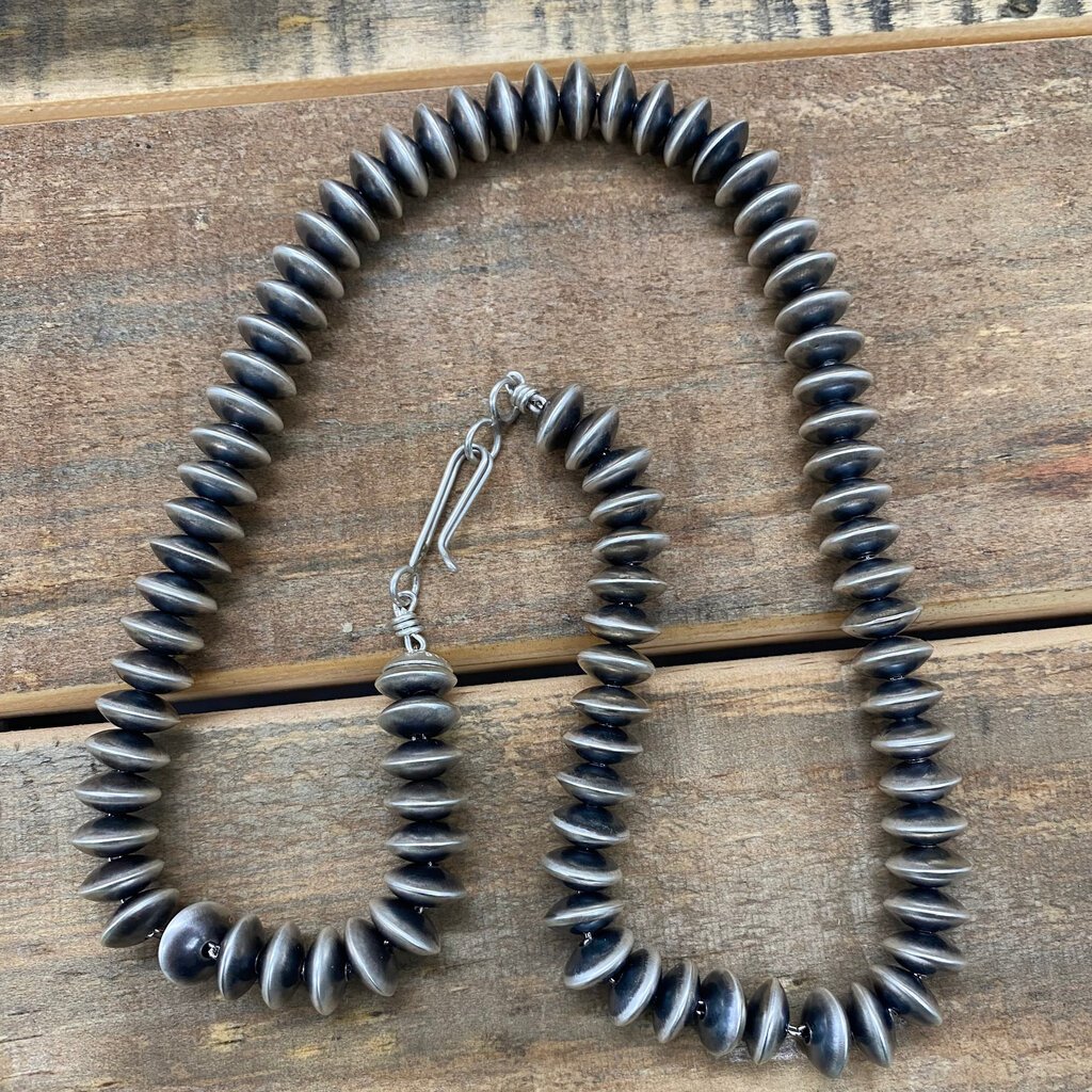 18" Navajo Pearls by Dorinda Mariano