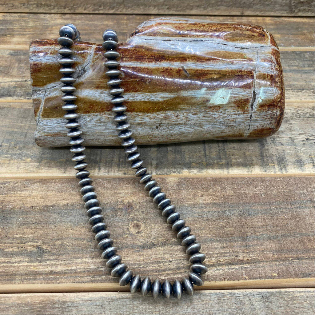 20" Navajo Pearls by Dorinda Marlano