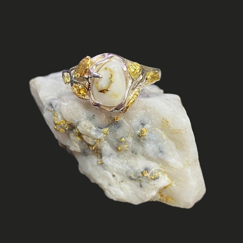 Gold Quartz in Sterling 8 (G5)- RL659Q