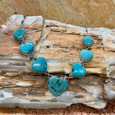 Old man mine, NV turquoise 7-heart neckalce - 18"
