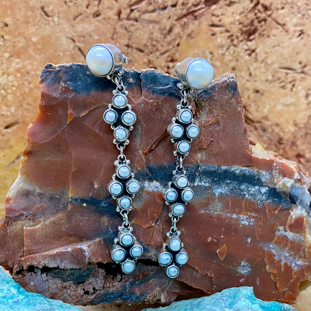 Fresh water pearl dangle earrings