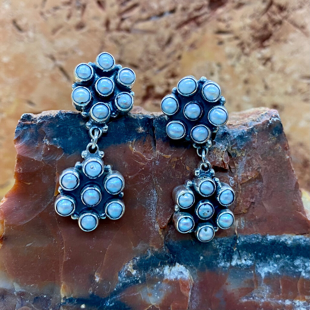 Double flower fresh water pearl earrings
