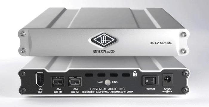 Universal Audio UAD-2 Satellite FireWire, QUAD Core - Play De Record