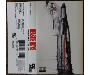 (VINTAGE) Beastie Boys – Licensed To Ill CASSETTE (Canada Reissue)