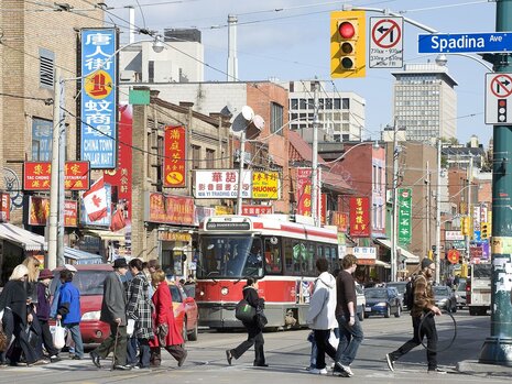 Crates, Culture & Cuisine: The Perfect Toronto Day Out with Play de Record