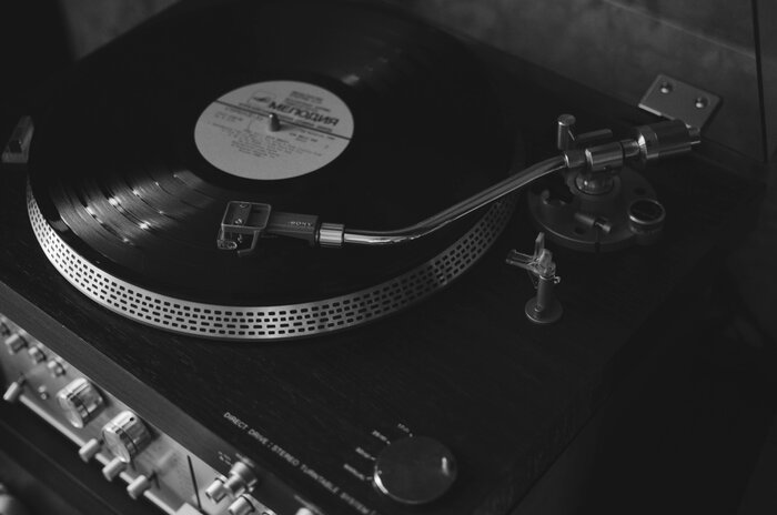 Beginner’s Guide to Turntables: Everything You Need to Get Started