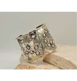 SW Native American 2" Sterling Silver Repousse Cuff size 6