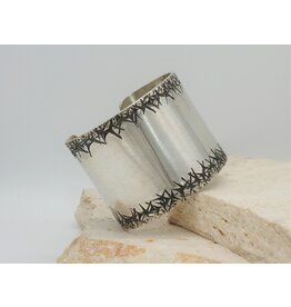 SW Native American Cuff 2" Thorns Sterling Sz.6.25
