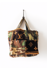Elevazione L Louis Vuitton Patch Camo Tote
