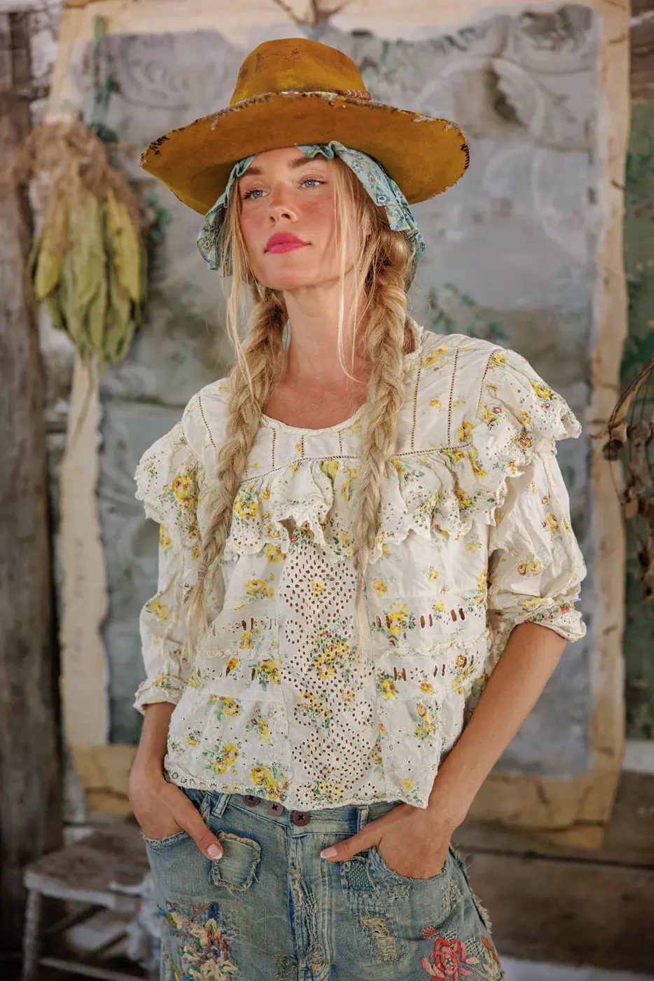 Magnolia Pearl Top 1283 Eyelet Eadred Blouse, Lauretta OS koc