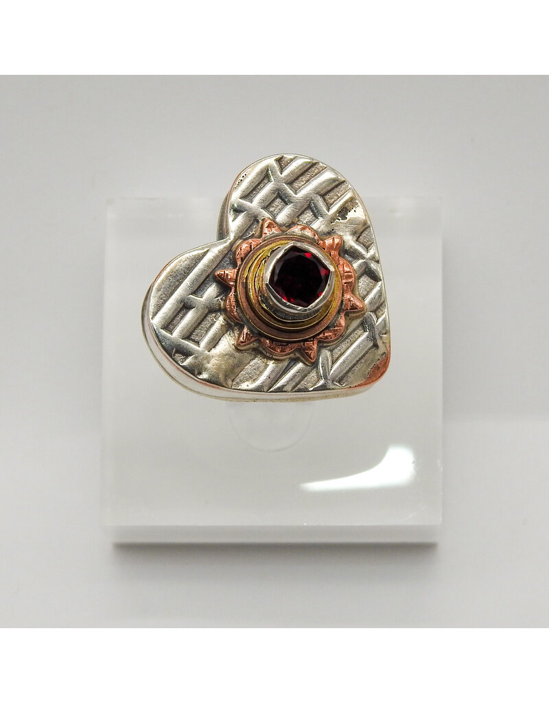 Denise Lee Robertson DLR - Heart w/ Garnet,  Marriage of Metals Hollow Form Ring 7.5