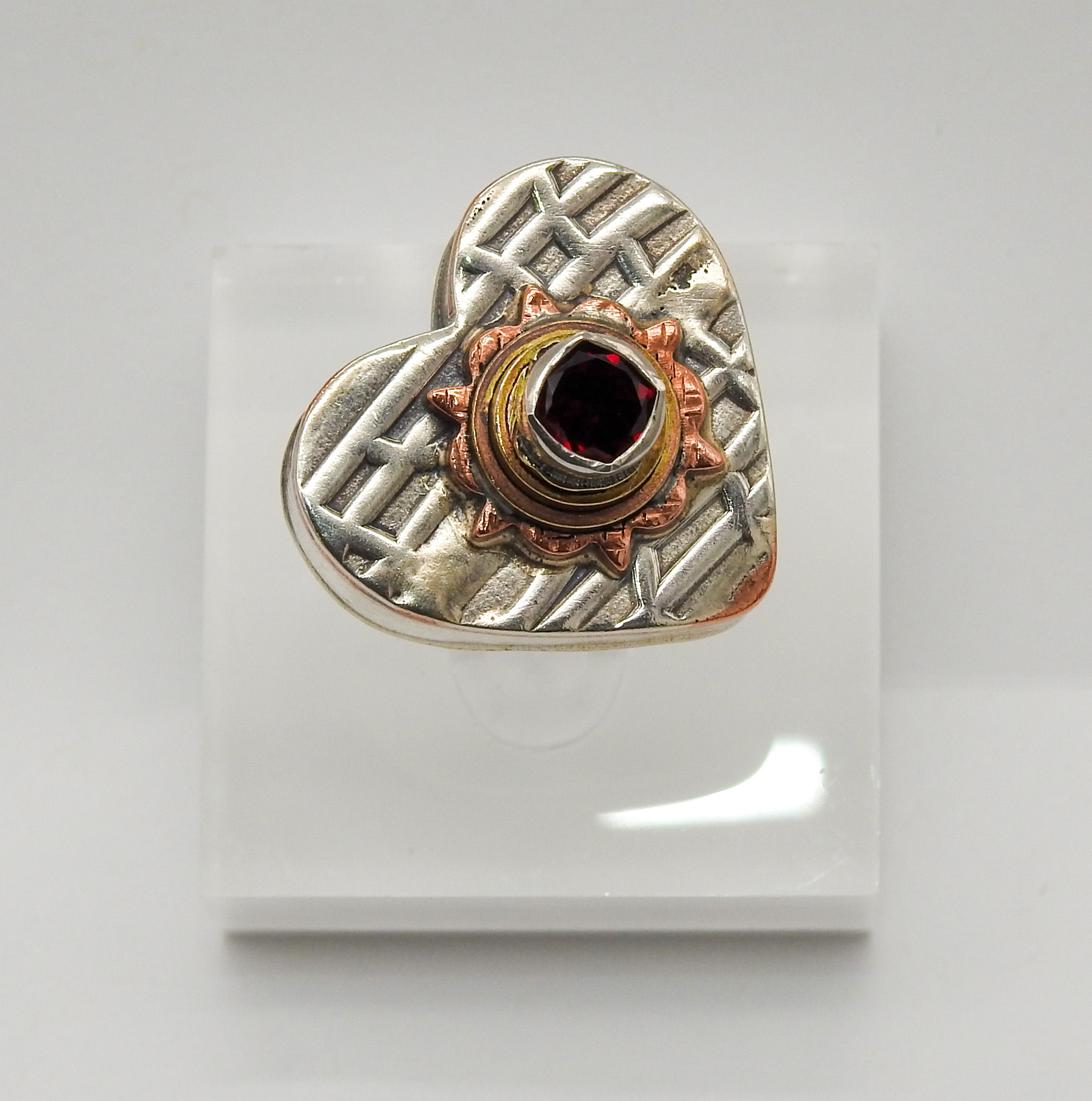 Denise Lee Robertson DLR - Heart w/ Garnet,  Marriage of Metals Hollow Form Ring 7.5