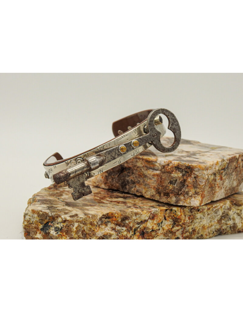 Denise Lee Robertson DLR14 Skeleton Key Bracelet w/ Garnet
