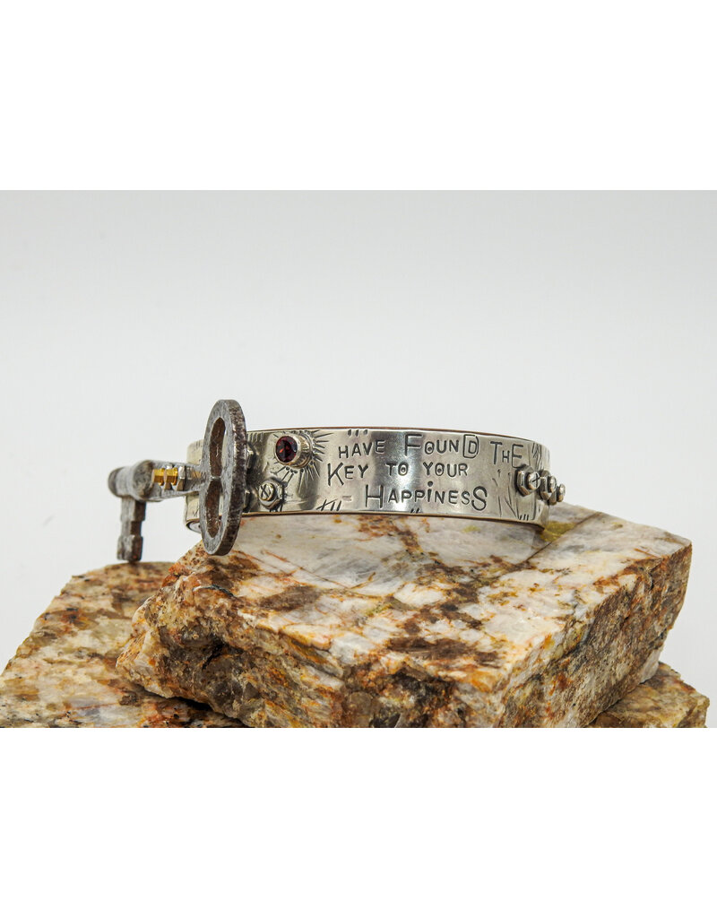 Denise Lee Robertson DLR14 Skeleton Key Bracelet w/ Garnet