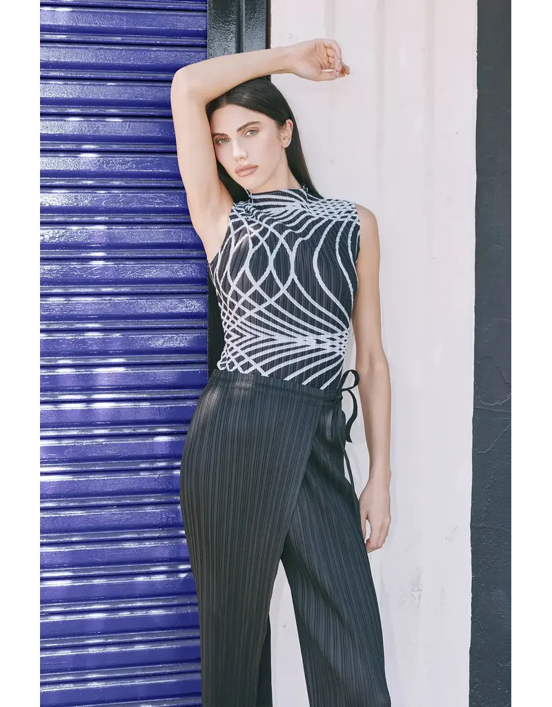 Wild Cosmos Beth infinity line plisse tank blk/wht O/S