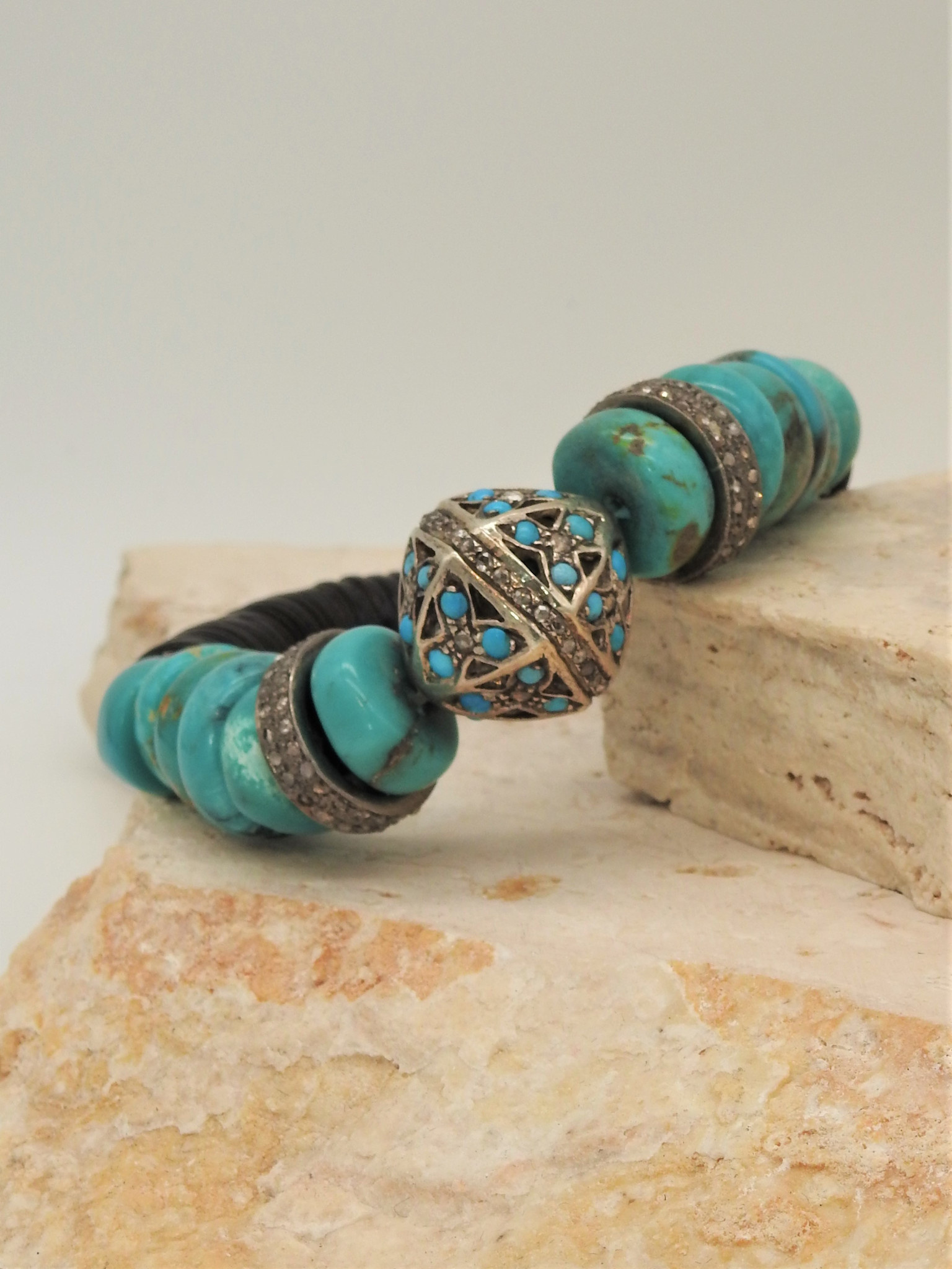 Gildas Gewels B1218C Turq./Diam Bead