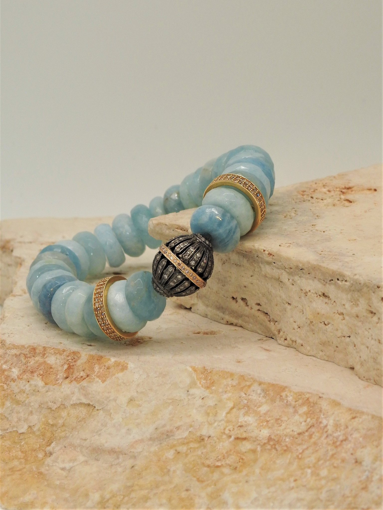 Gildas Gewels B1228C Faceted Aquamarine, Diam Gold Disc & Ball