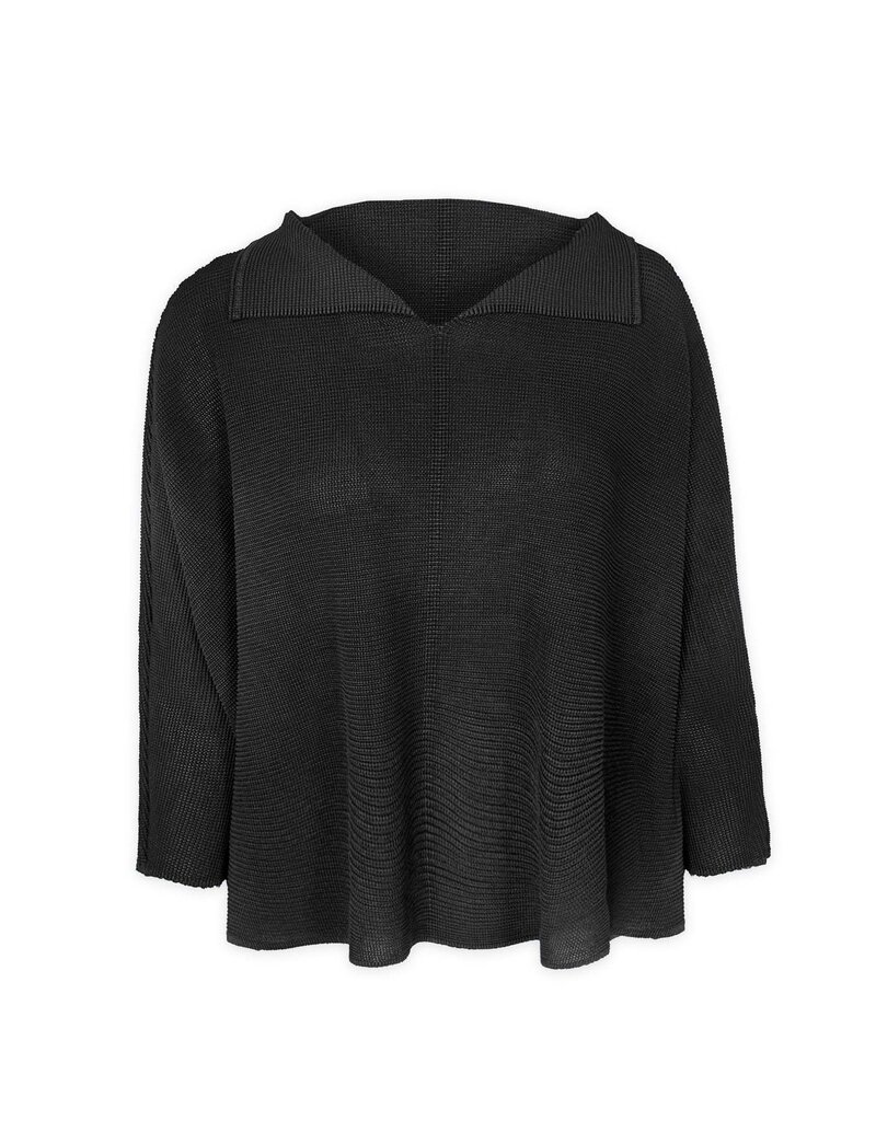 Wild Cosmos Joy V Neck Top black