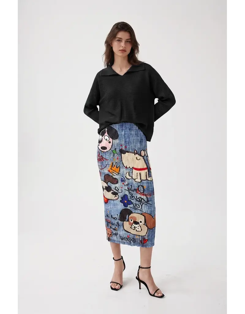 Wild Cosmos Joy V Neck Top black