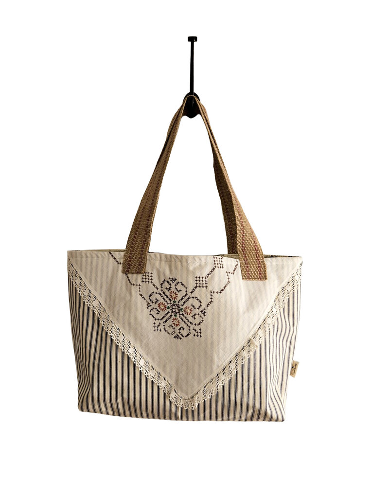 Joni Harkins JH3-Handmade Tote / Tomatoes