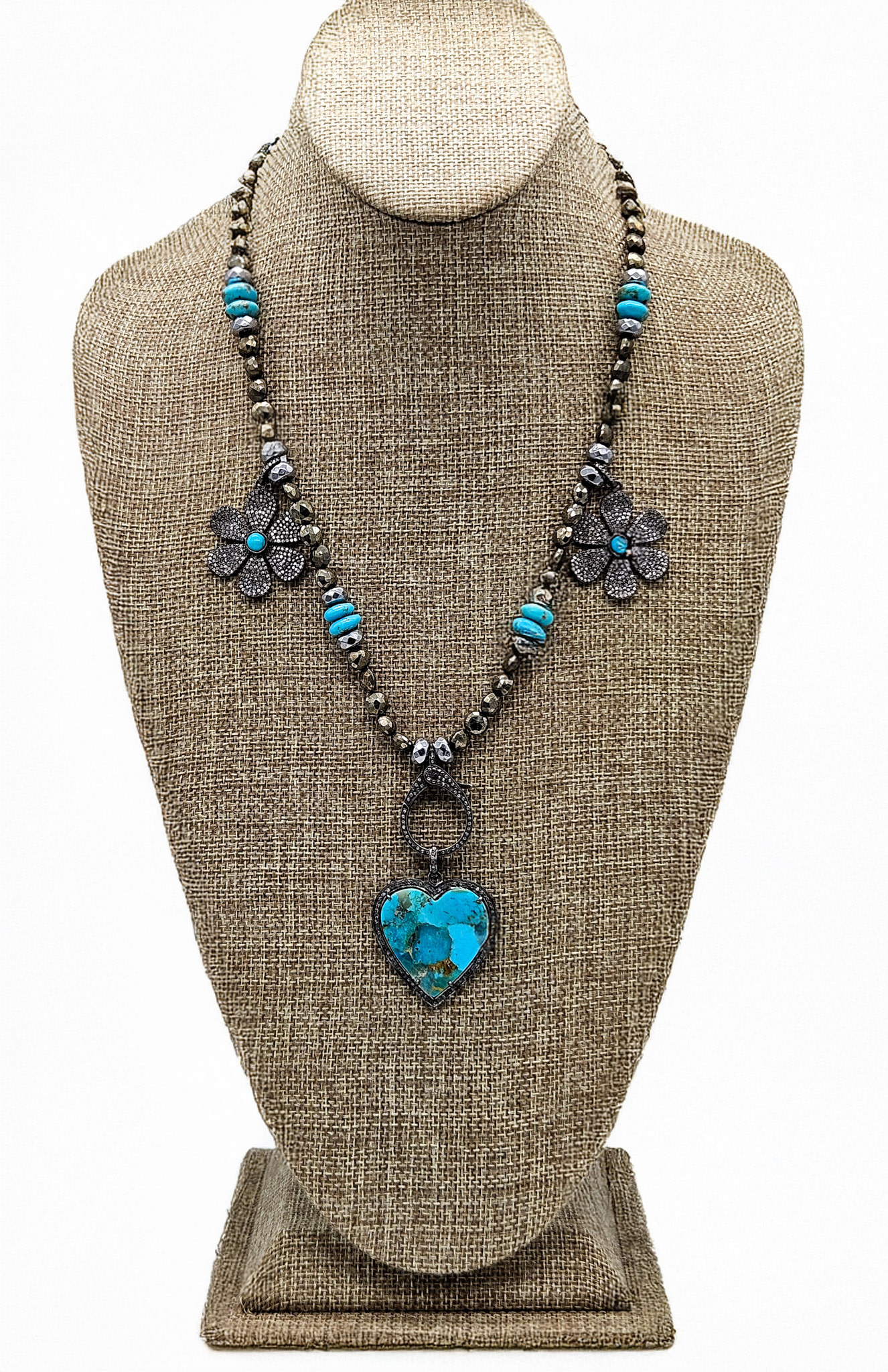 Gildas Gewels GG-N101 Turquoise  Heart with Vintage Chain