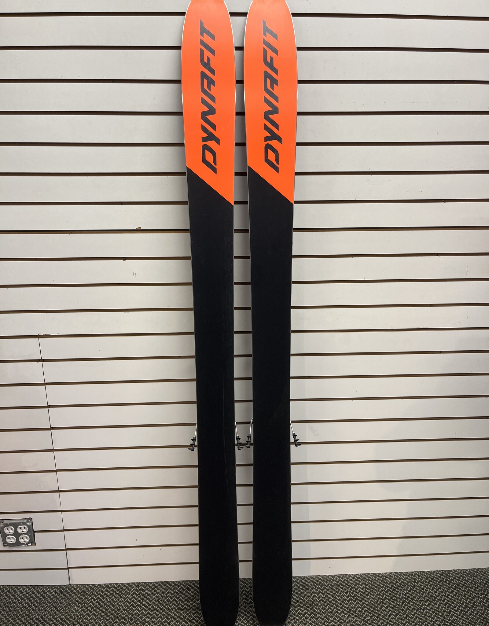 Dynafit DEMO Radical 107 181cm w/ Skins