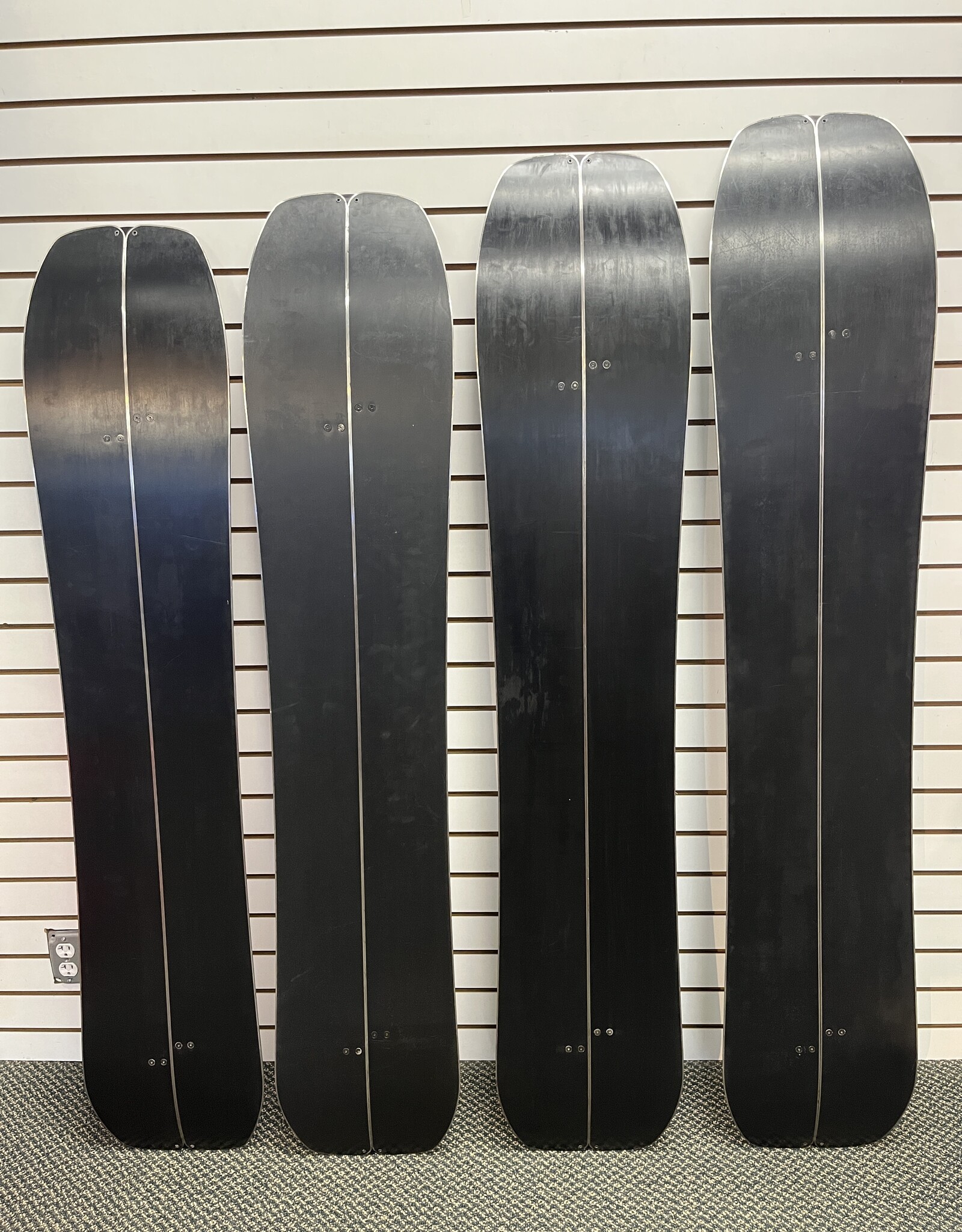 Voile DEMO Skyline Splitboard M&W w/ Skins