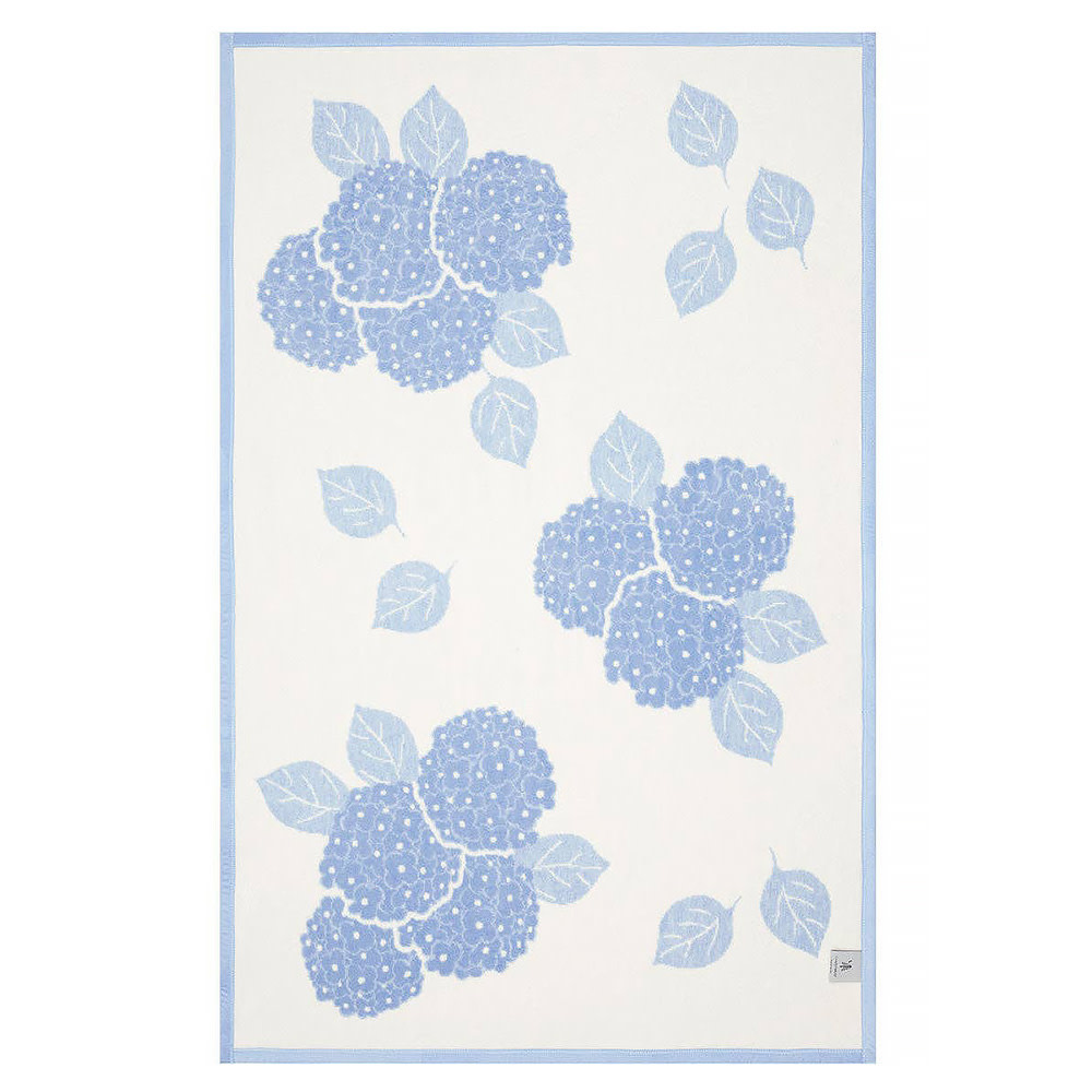Chappywrap Midi Blanket - Blue Hydrangeas