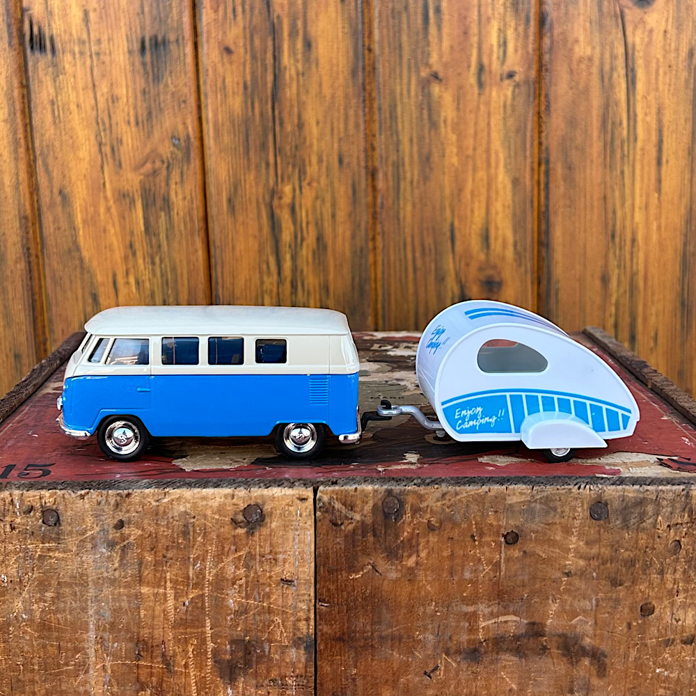 Caravan Weekend Retro Toy Set