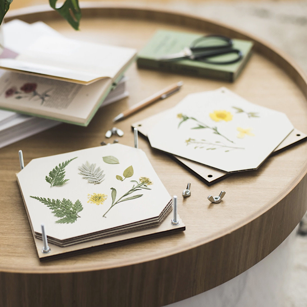 Studio Wald - Flower Press - Line