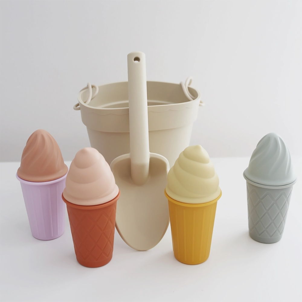 Marlowe & Co. - Classic Retro Ice Cream Beach Set