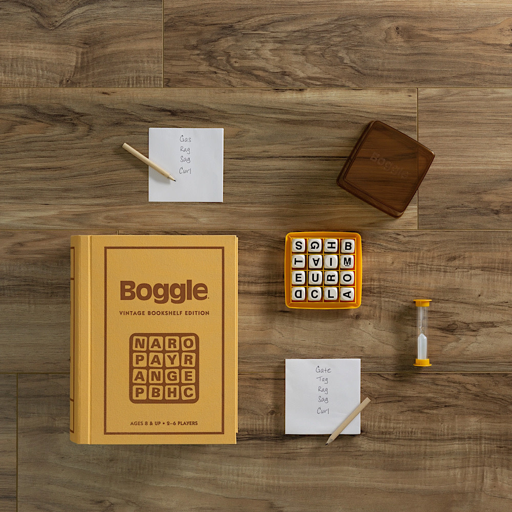 Boggle - Vintage Bookshelf Edition