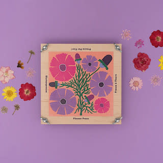 Studio Wald - Flower Press - Cosmos