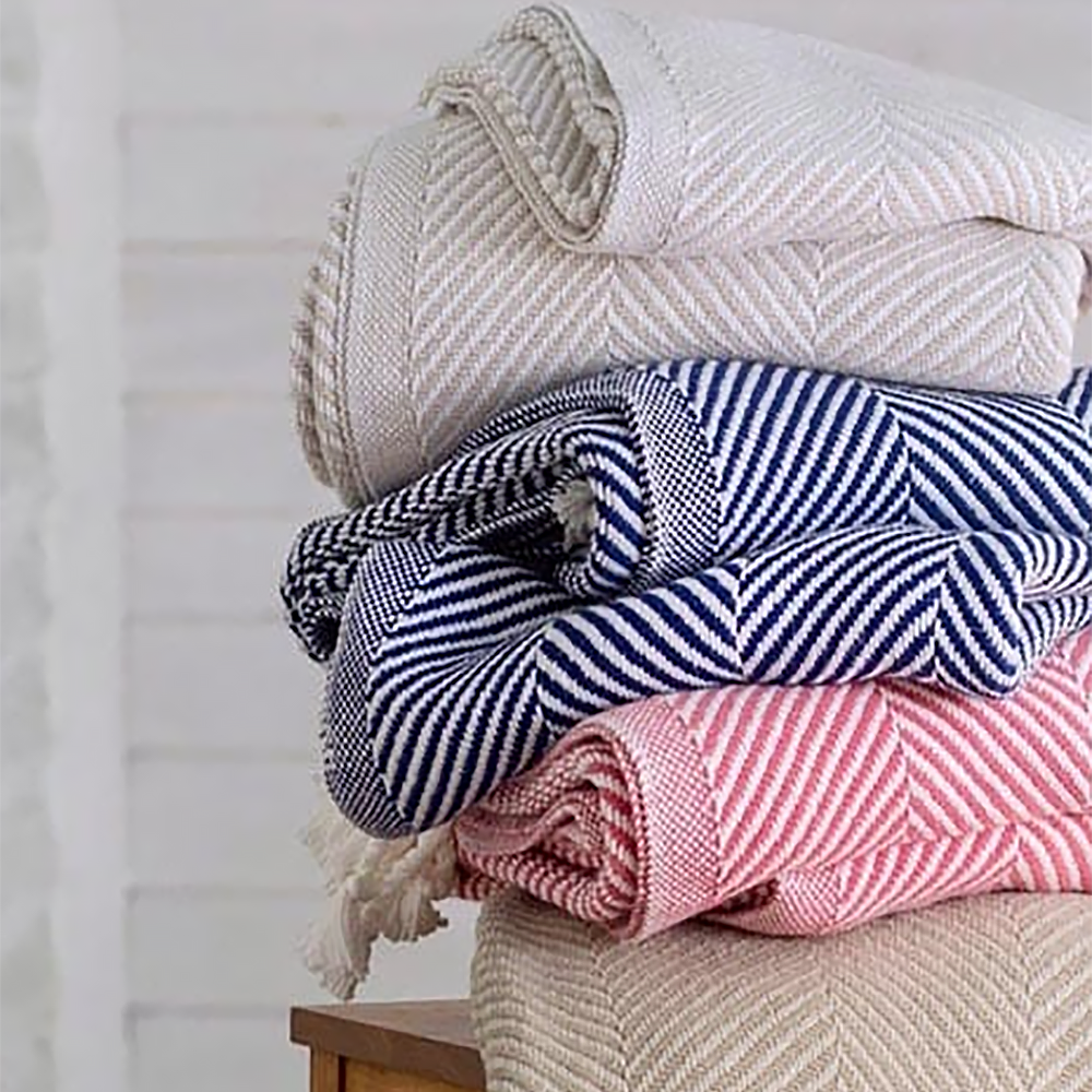 Faribault (Brahms Mount) - Monhegan Cotton Throw  - Natural & White