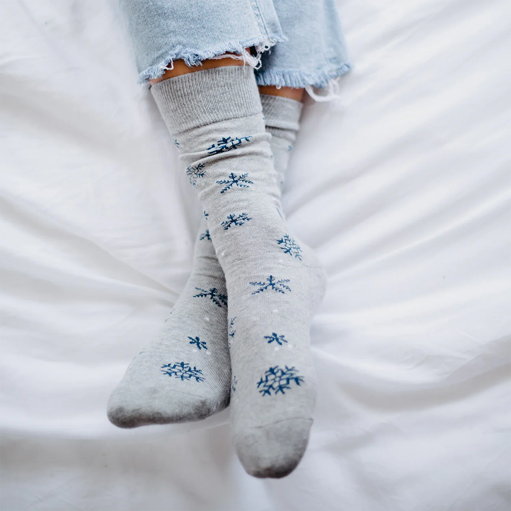 Conscious Step Socks - Gray Snowflakes