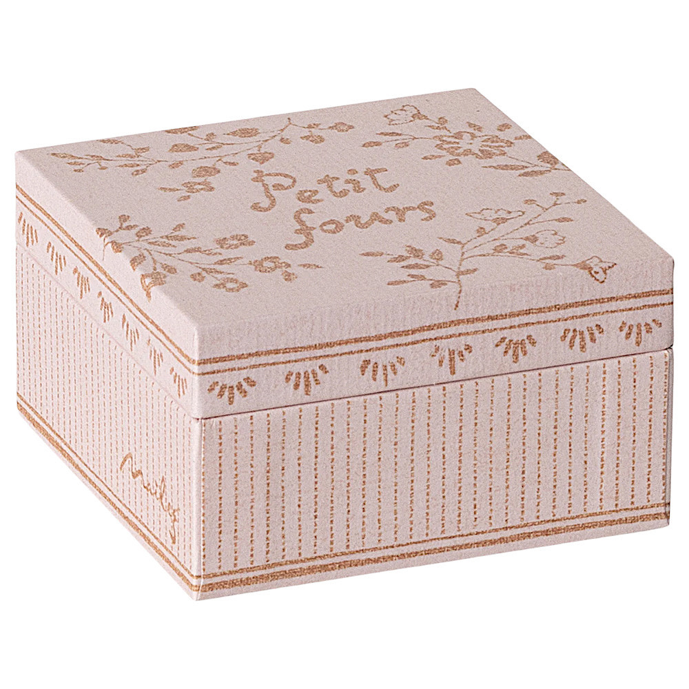 Maileg Mini Cakes and Cake Stand