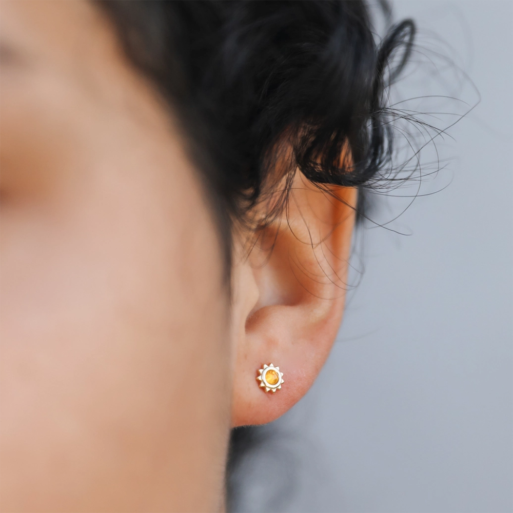 JaxKelly Gold Sun Stud Earrings - Amber